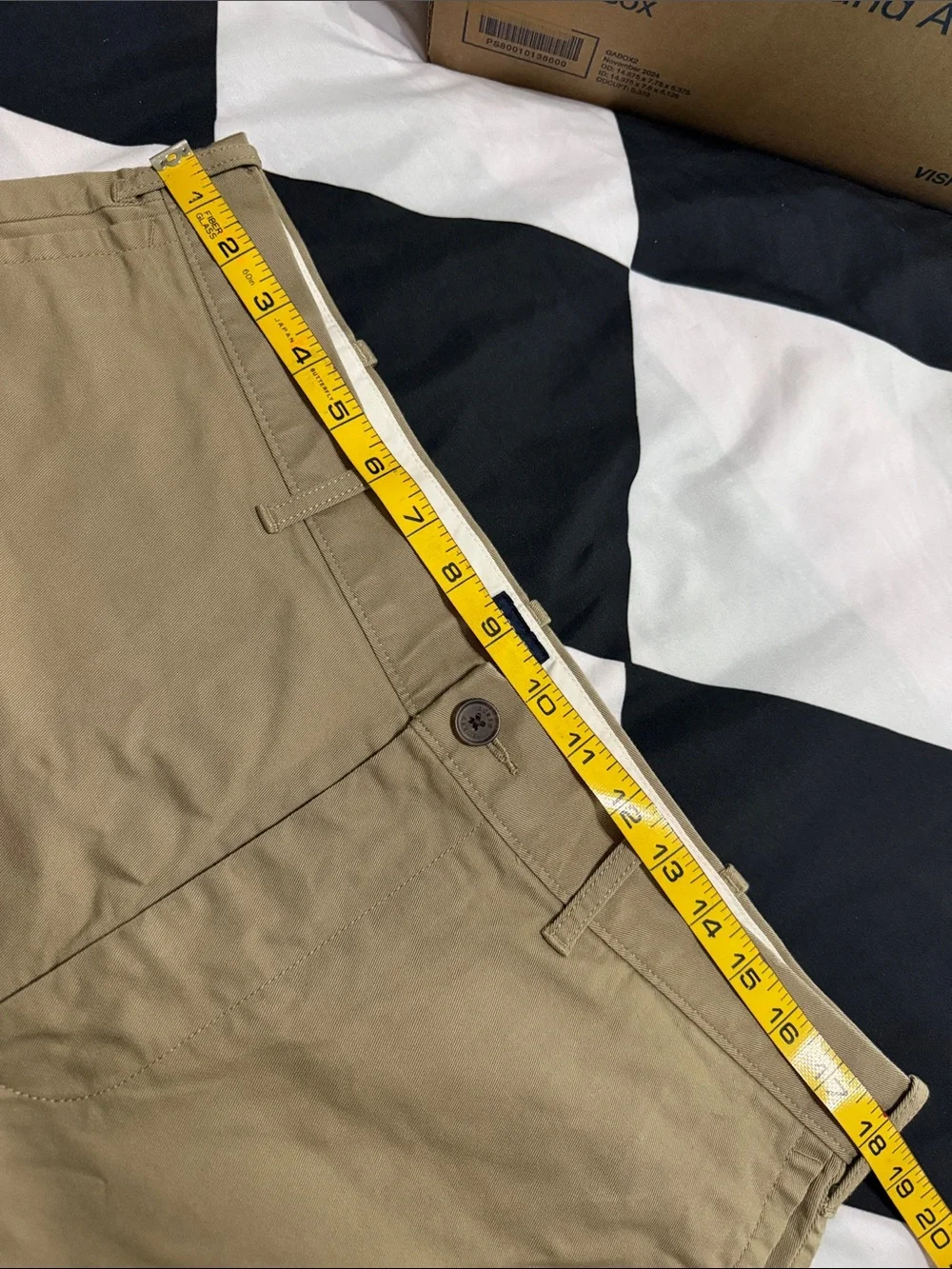 J. Crew Men’s Tan Flat Front Chino Shorts